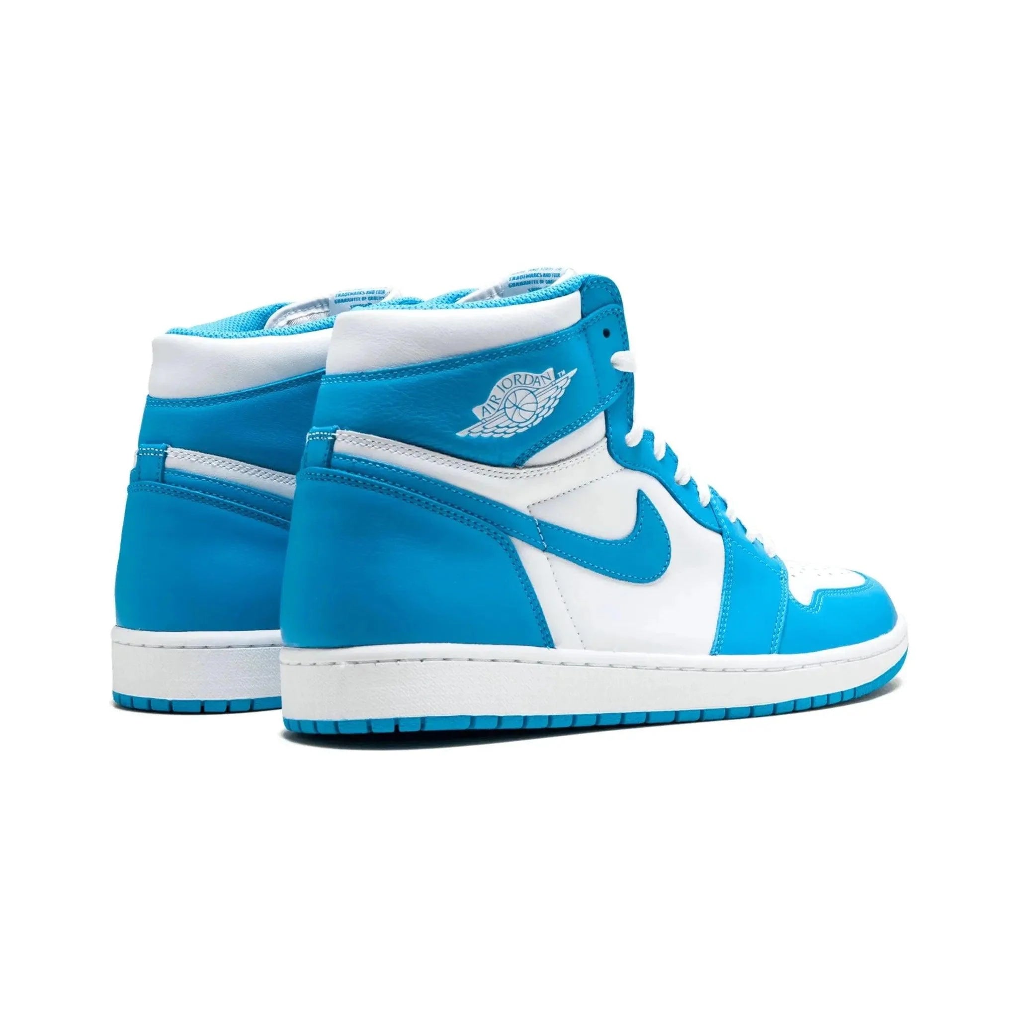 AIR JORDAN 1 RETRO "UNC"